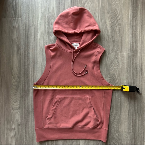 Calvin Klein | Sleeveless Workout Hoodie in Coral (X-Small) - Picture 7 of 15